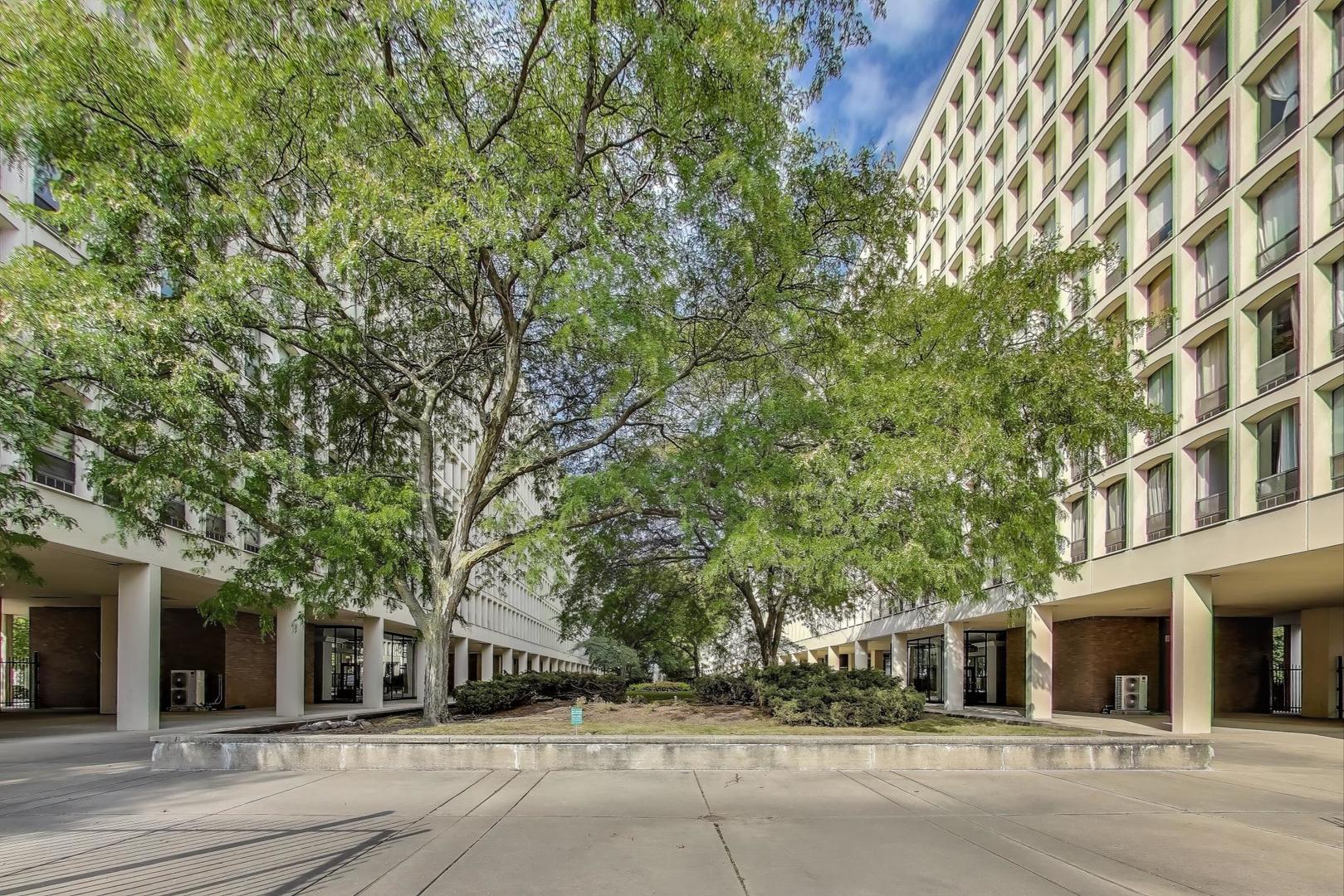 1401 East 55th Street Chicago IL 60615
