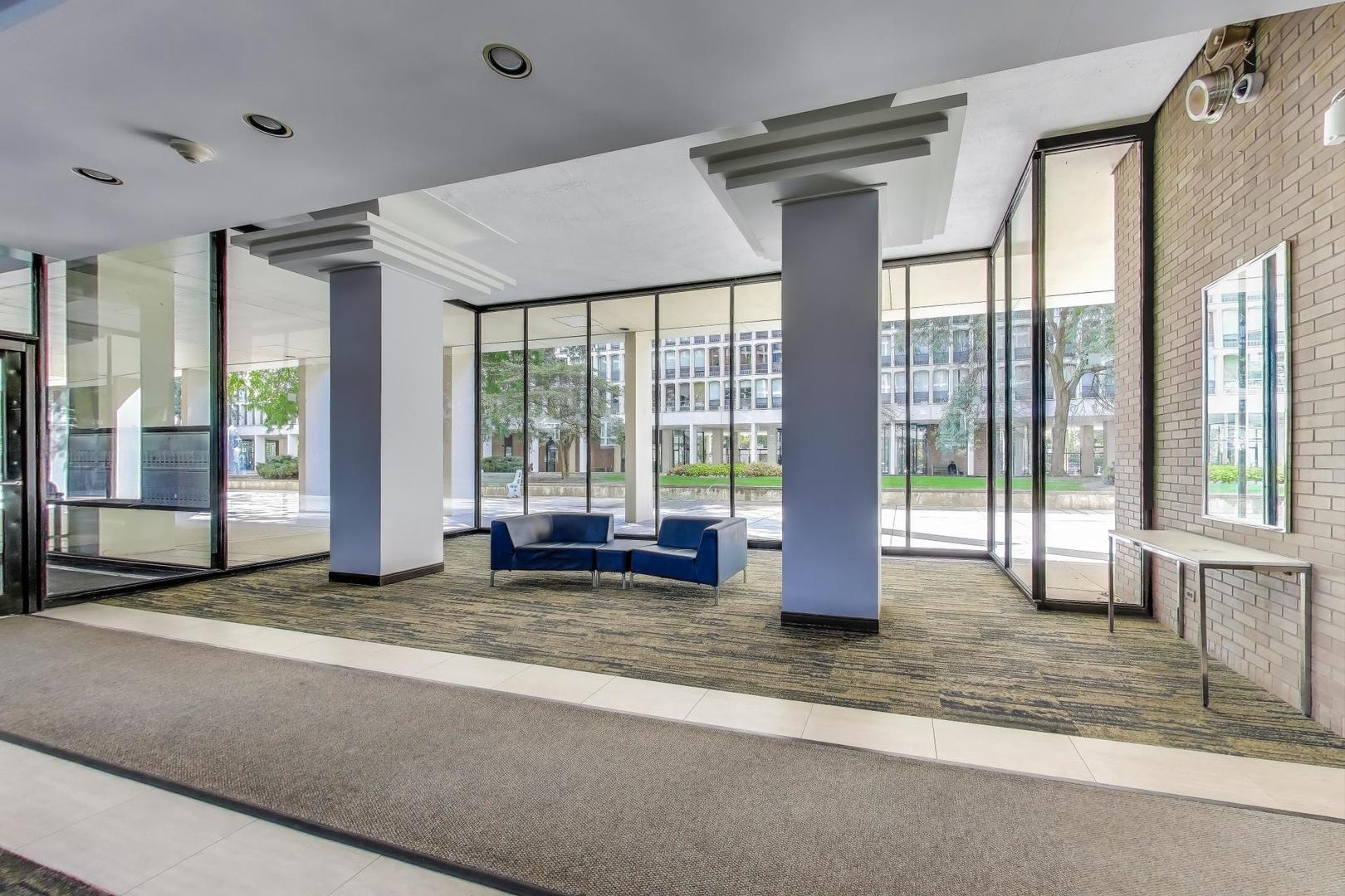 1401 East 55th Street Chicago IL 60615