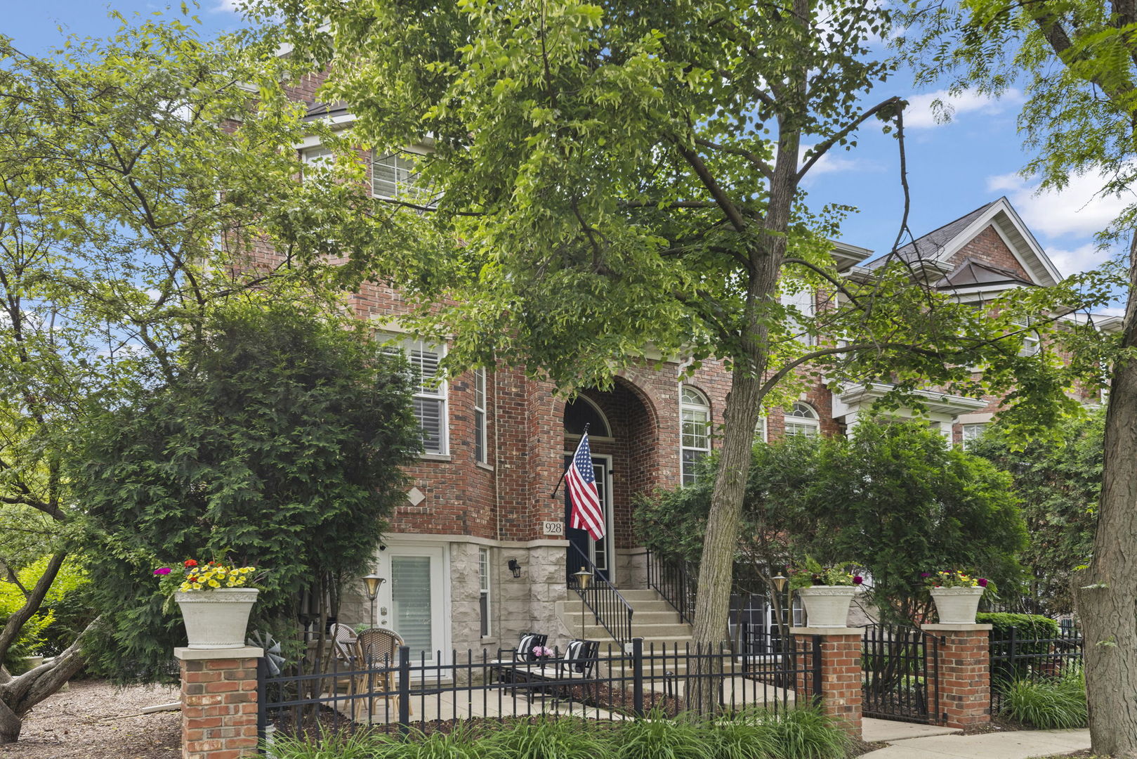 928 Shandrew Drive Naperville IL 60540