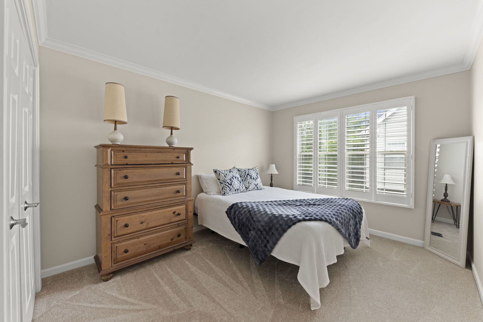 928 Shandrew Drive Naperville IL 60540