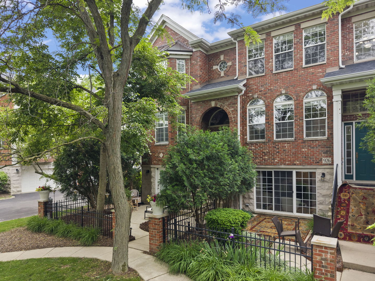 928 Shandrew Drive Naperville IL 60540
