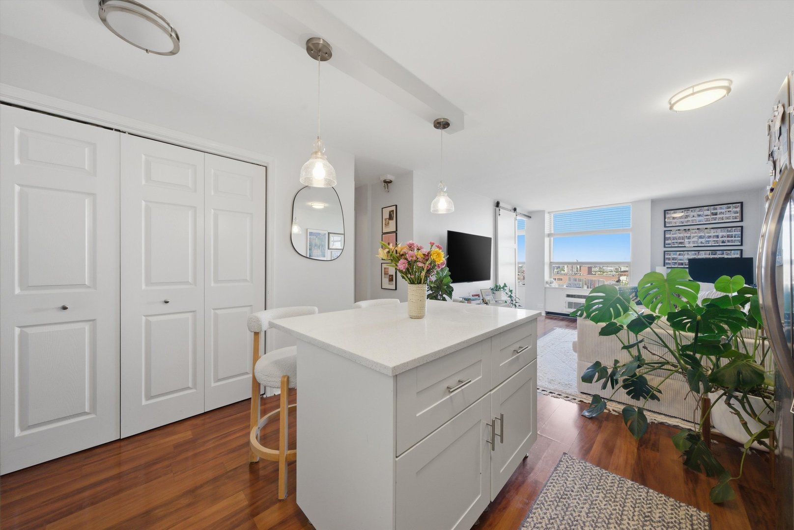 1455 North Sandburg Terrace Chicago IL 60610