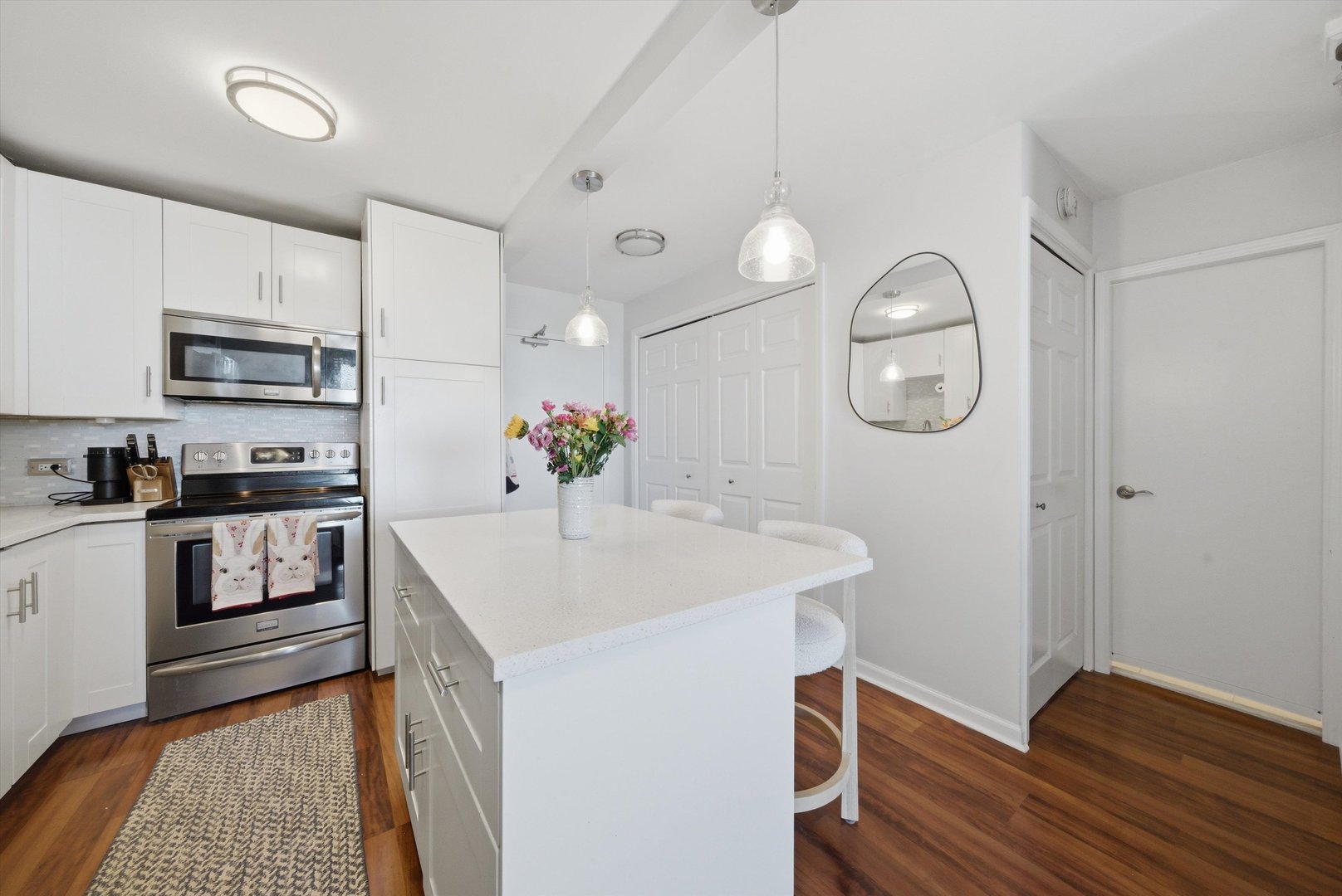 1455 North Sandburg Terrace Chicago IL 60610