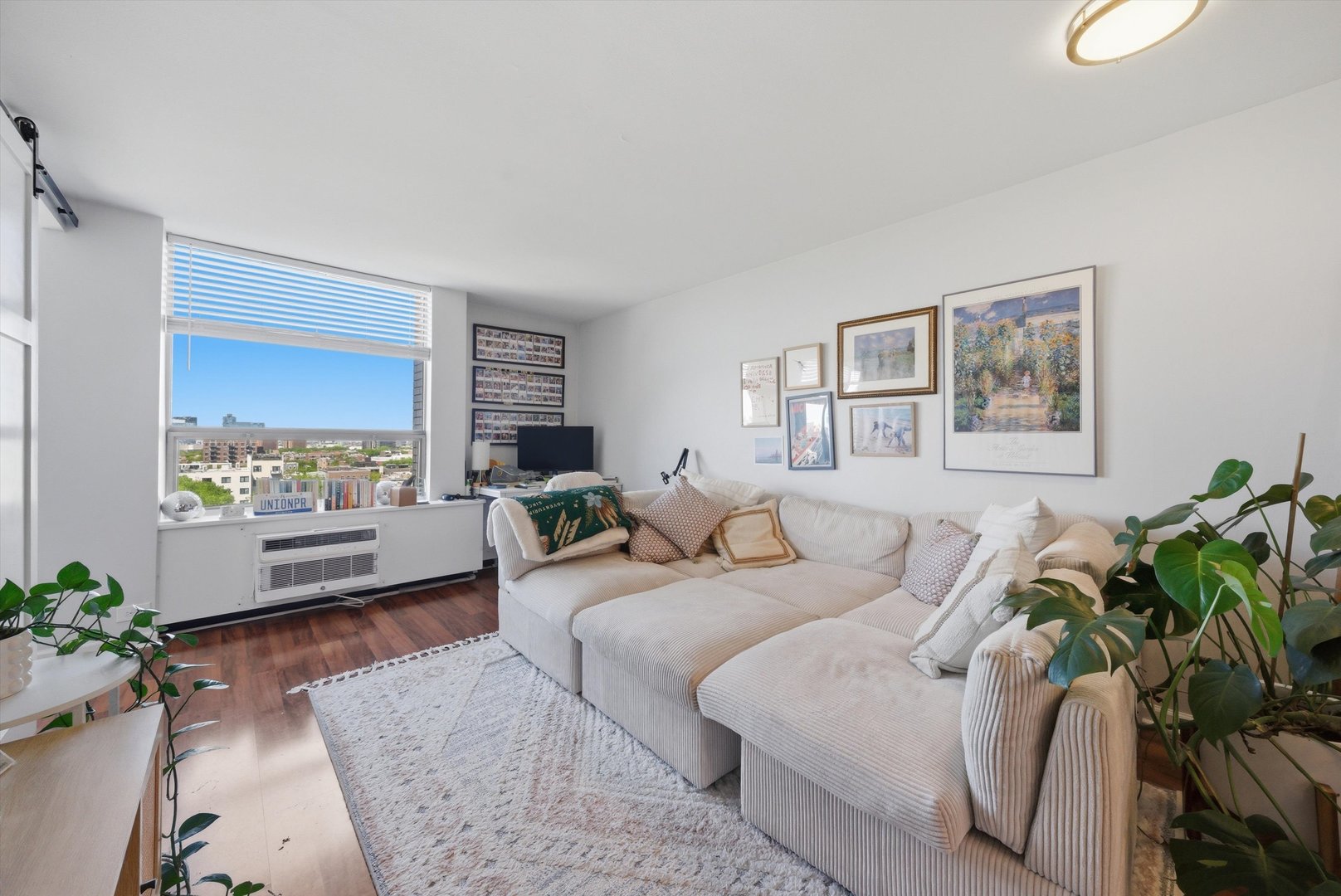 1455 North Sandburg Terrace Chicago IL 60610