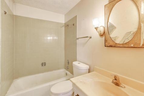 931 West Arquilla Drive Glenwood IL 60425