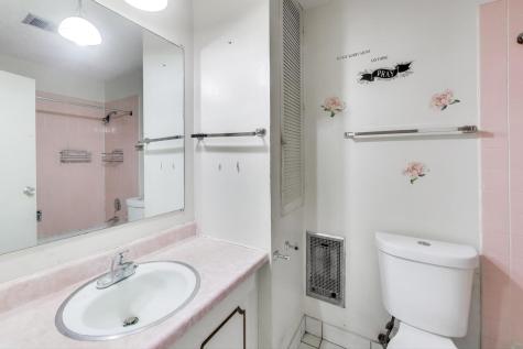 931 West Arquilla Drive Glenwood IL 60425