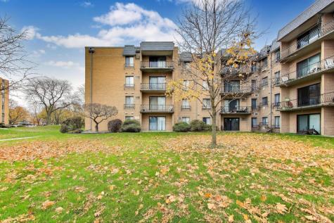 931 West Arquilla Drive Glenwood IL 60425