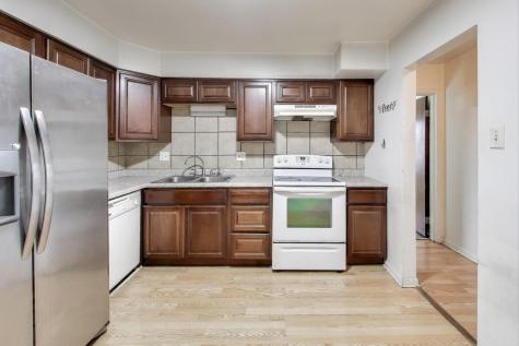 931 West Arquilla Drive Glenwood IL 60425