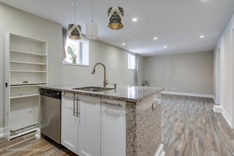 1625 West Ainslie Street Chicago IL 60640