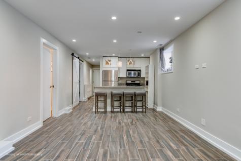 1625 West Ainslie Street Chicago IL 60640