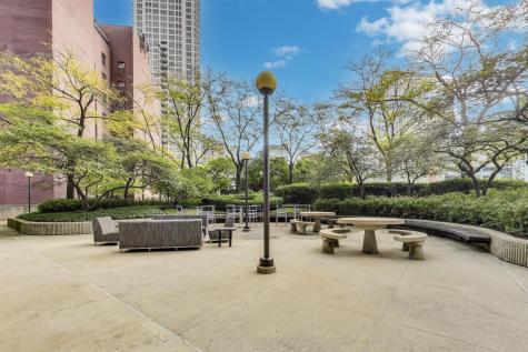 10 East Ontario Street Chicago IL 60611