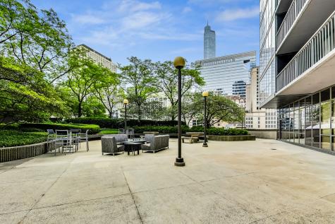 10 East Ontario Street Chicago IL 60611
