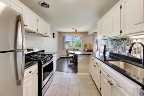 2640 North Windsor Drive Arlington Heights IL 60004