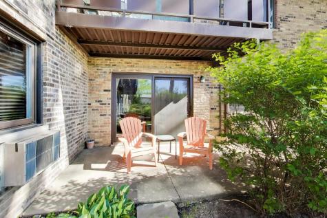 2640 North Windsor Drive Arlington Heights IL 60004