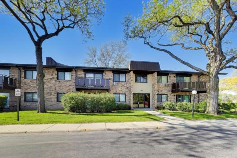 2640 North Windsor Drive Arlington Heights IL 60004