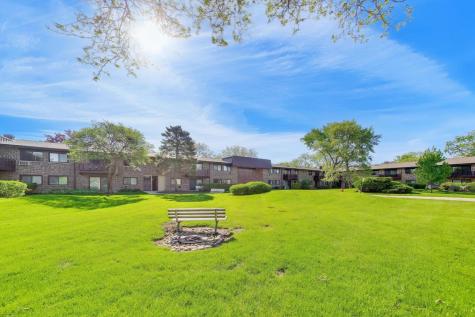 2640 North Windsor Drive Arlington Heights IL 60004