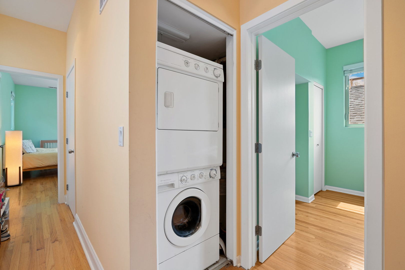 945 North Honore Street Chicago IL 60622