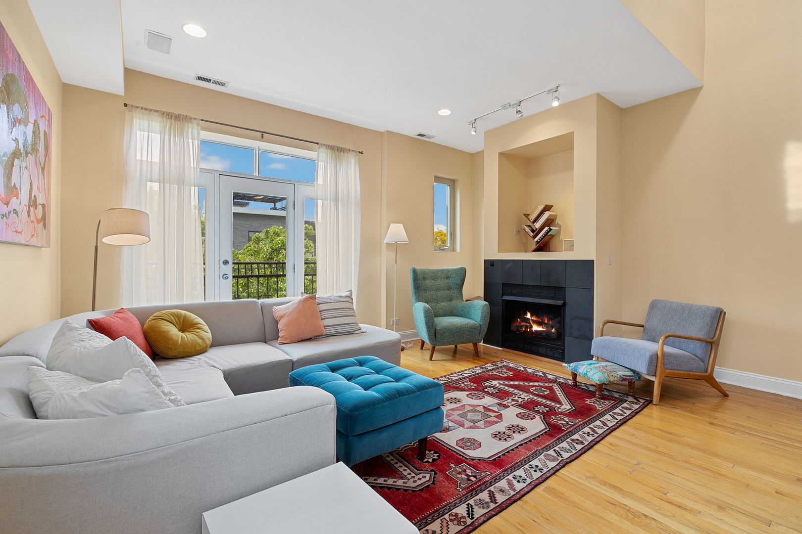 945 North Honore Street Chicago IL 60622