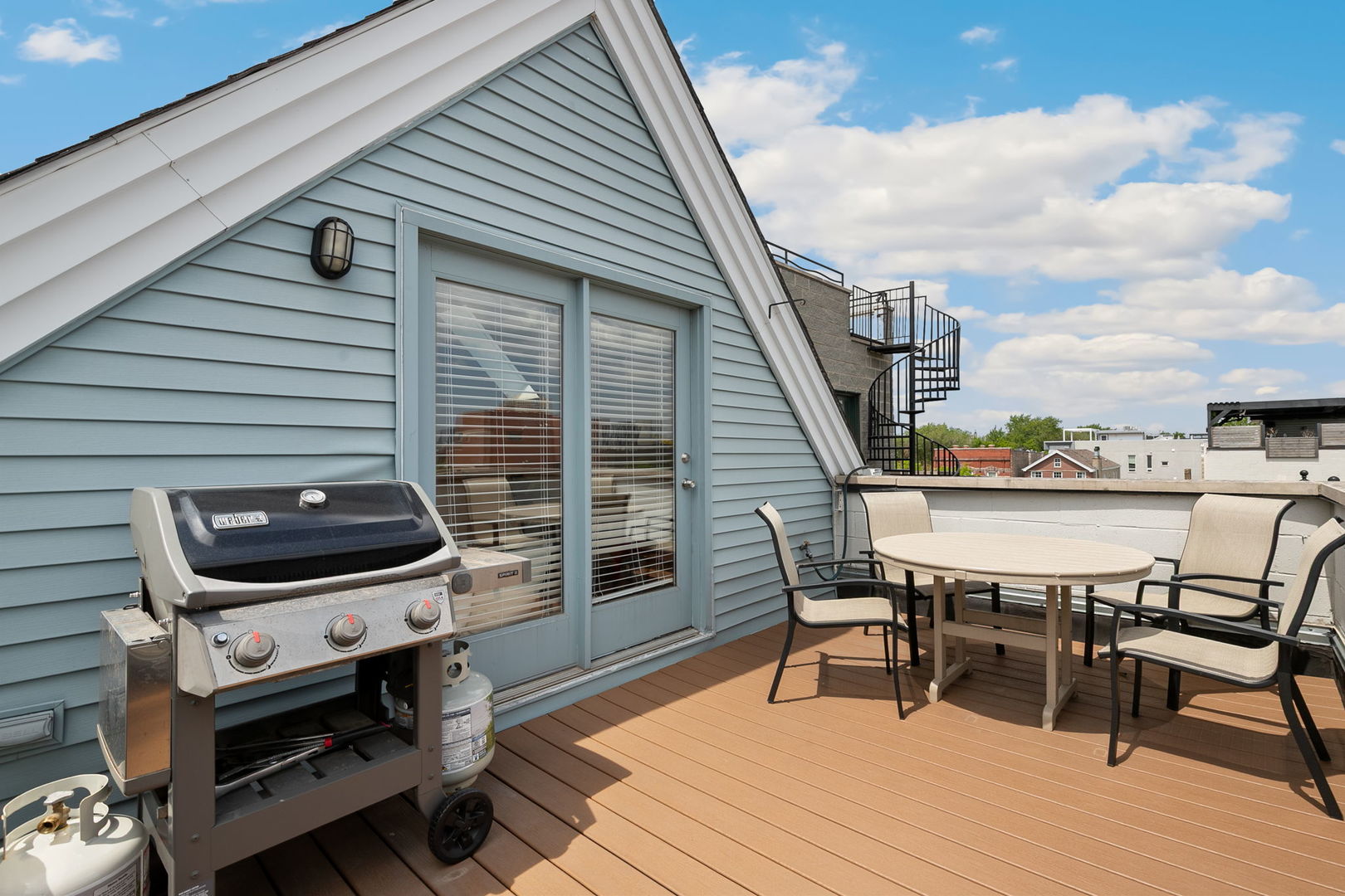 945 North Honore Street Chicago IL 60622