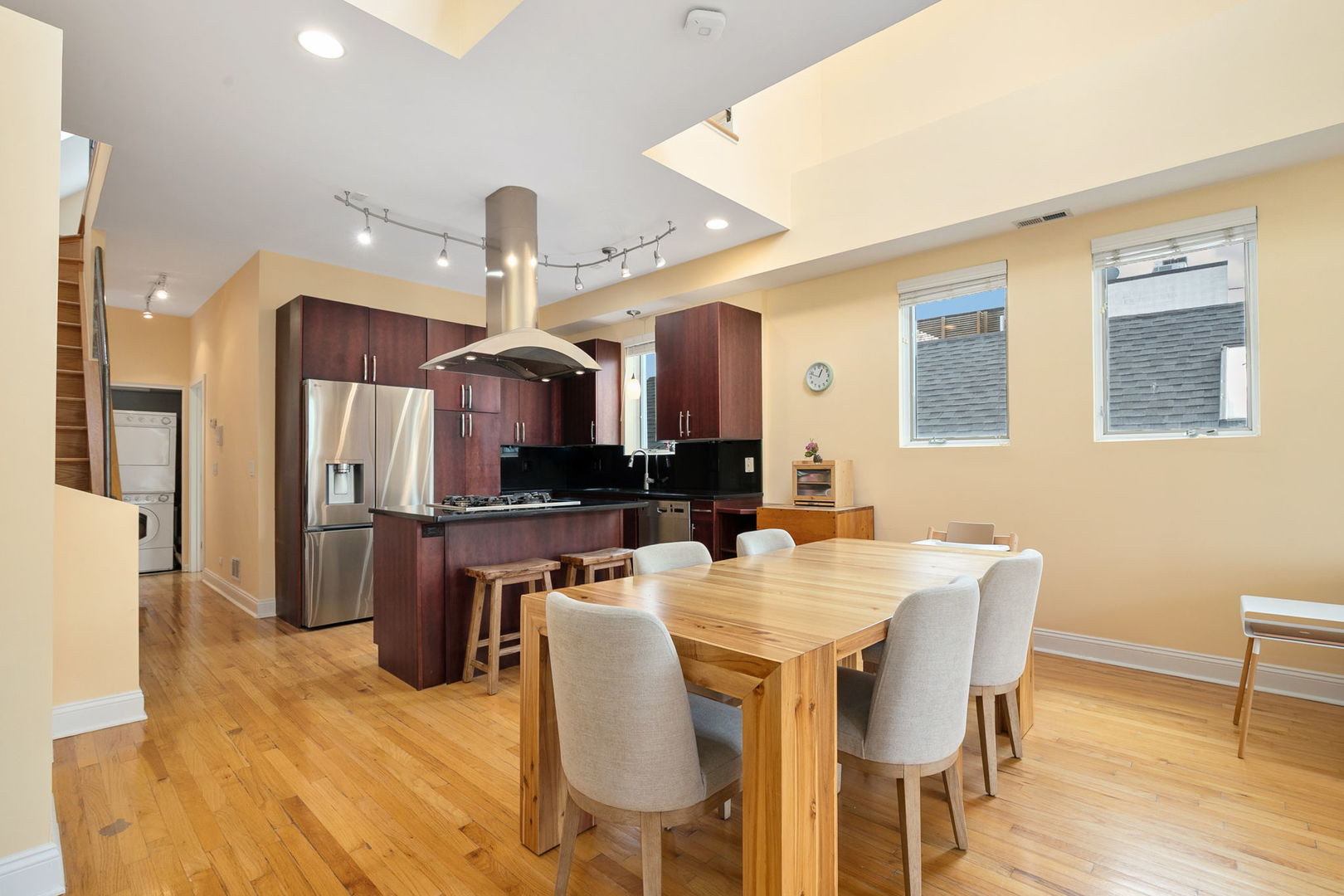 945 North Honore Street Chicago IL 60622