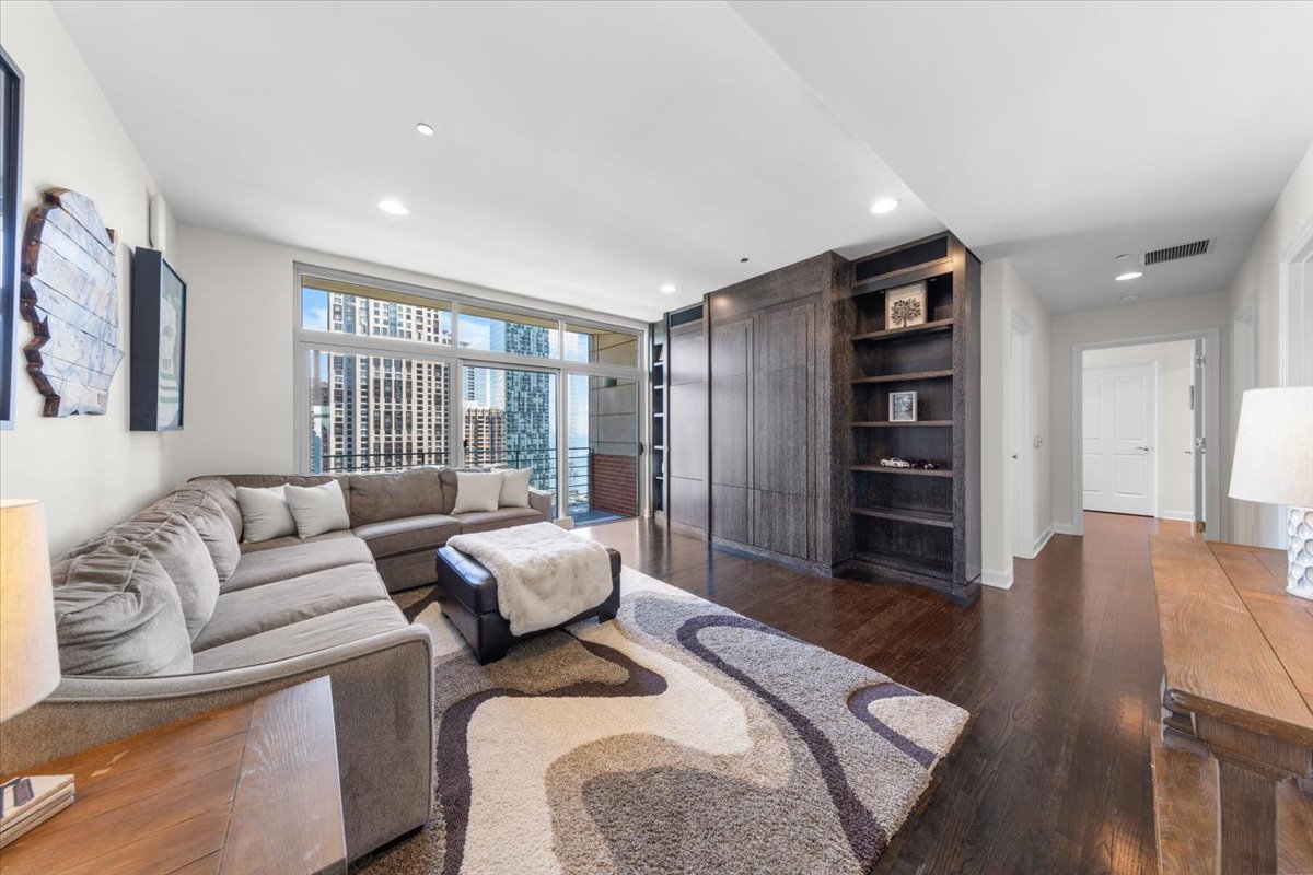 445 East North Water Street Chicago IL 60611