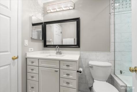 140 Heritage Lane Streamwood IL 60107