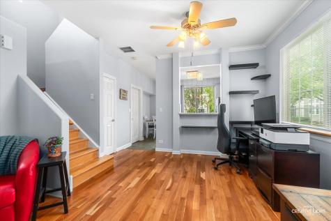 140 Heritage Lane Streamwood IL 60107