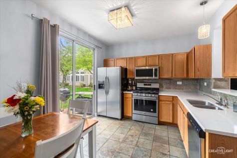 140 Heritage Lane Streamwood IL 60107