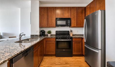 210 South Des Plaines Street Chicago IL 60661