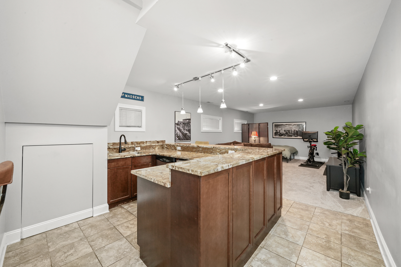 1636 West Warren Boulevard Chicago IL 60612