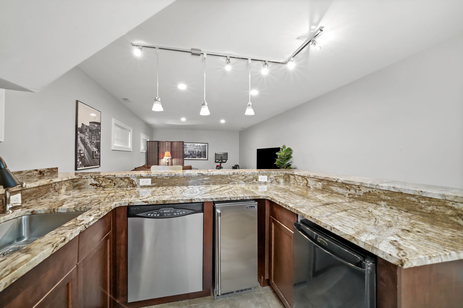 1636 West Warren Boulevard Chicago IL 60612