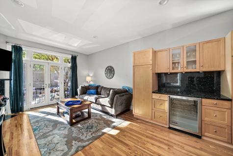 1636 West Warren Boulevard Chicago IL 60612