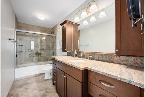 2000 Saint Regis Drive Lombard IL 60148