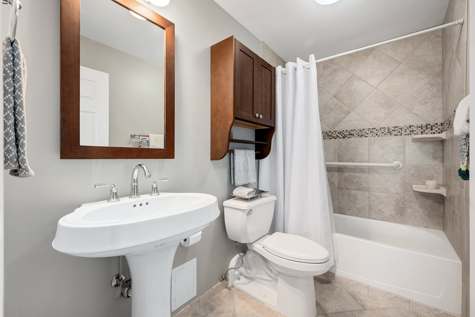 2000 Saint Regis Drive Lombard IL 60148