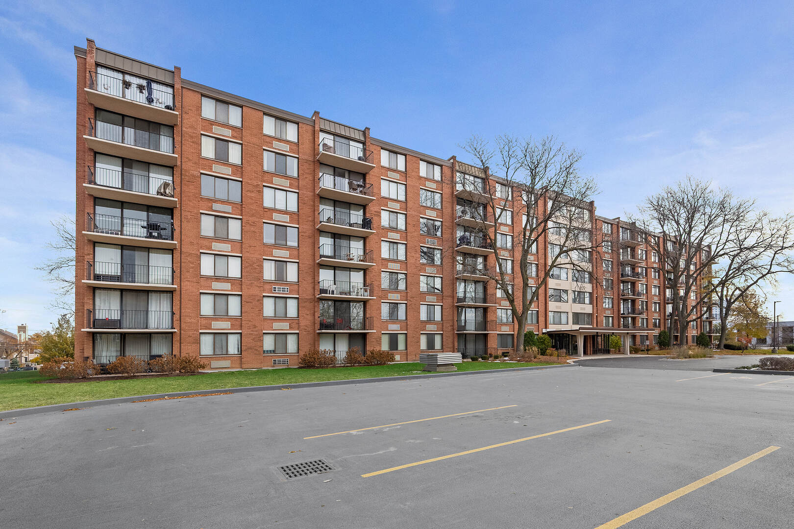 2000 Saint Regis Drive Lombard IL 60148
