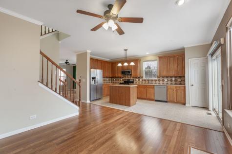 787 Thornbury Court Bartlett IL 60103