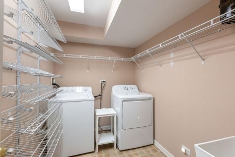 787 Thornbury Court Bartlett IL 60103
