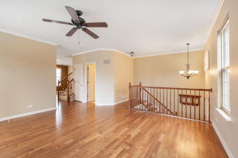 787 Thornbury Court Bartlett IL 60103