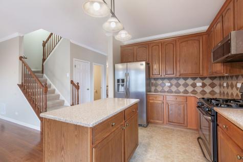 787 Thornbury Court Bartlett IL 60103