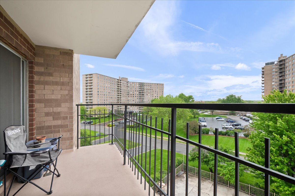 7141 North Kedzie Avenue Chicago IL 60645