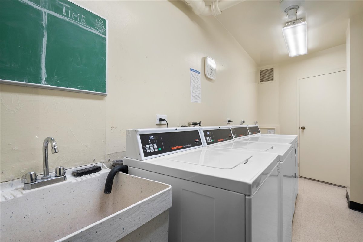 7141 North Kedzie Avenue Chicago IL 60645