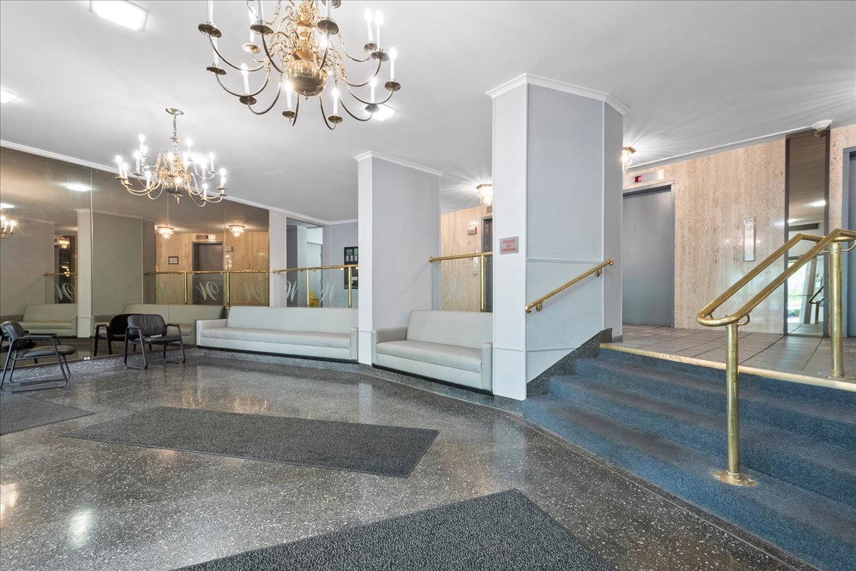 7141 North Kedzie Avenue Chicago IL 60645