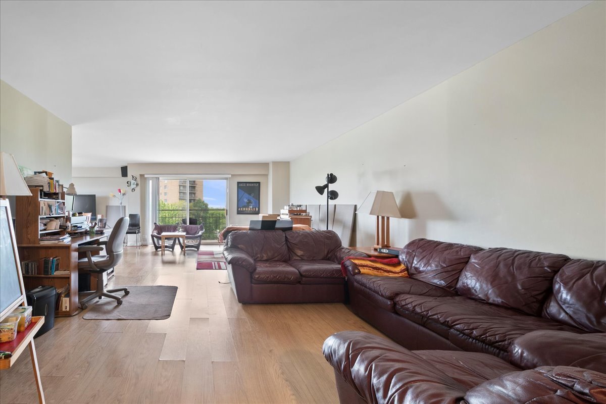 7141 North Kedzie Avenue Chicago IL 60645