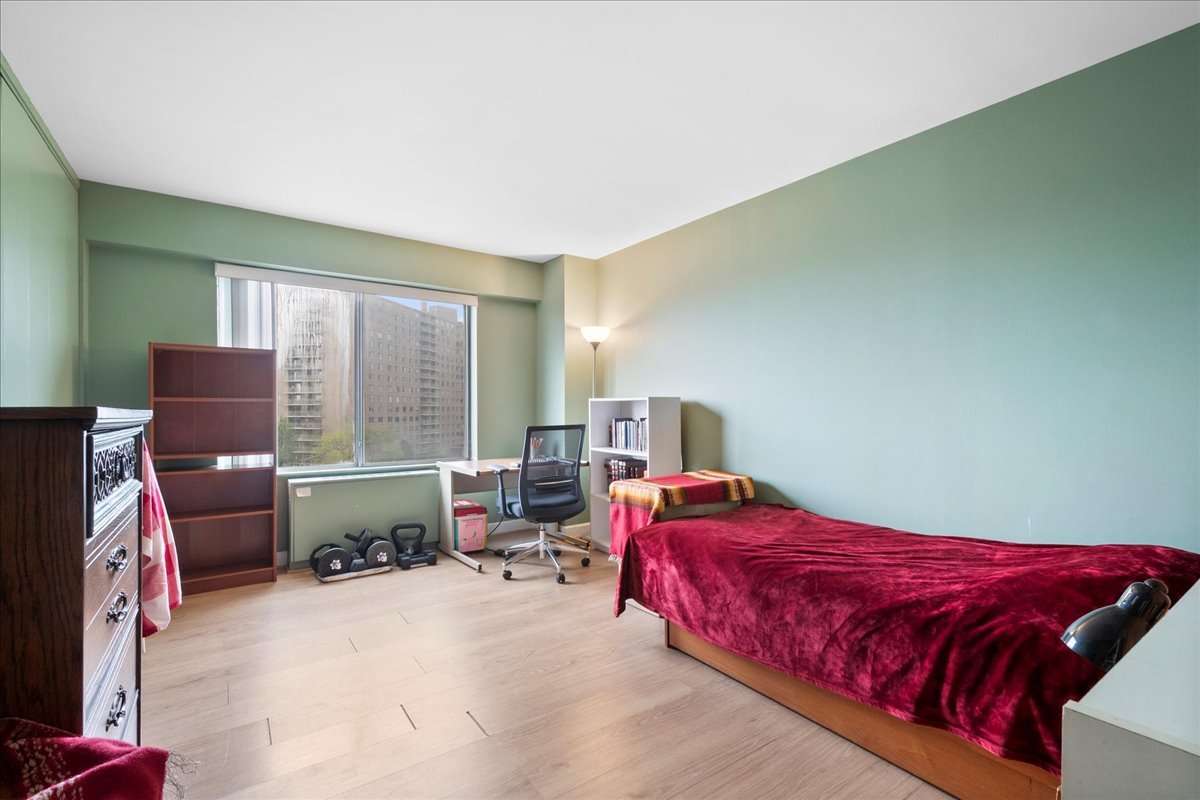 7141 North Kedzie Avenue Chicago IL 60645