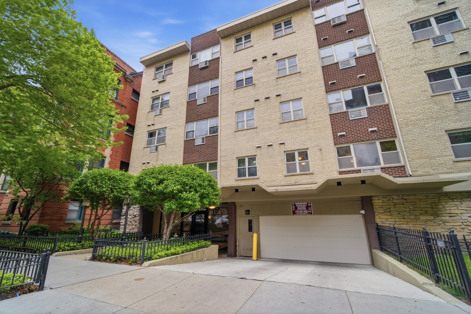 420 West Aldine Avenue Chicago IL 60657