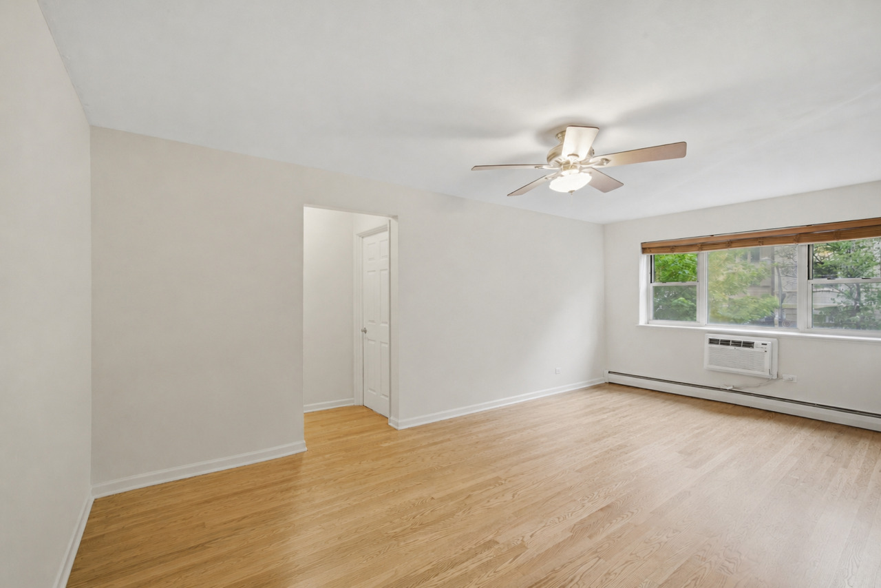 420 West Aldine Avenue Chicago IL 60657