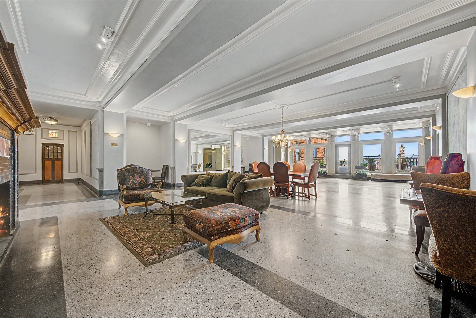1200 West Sherwin Avenue Chicago IL 60626