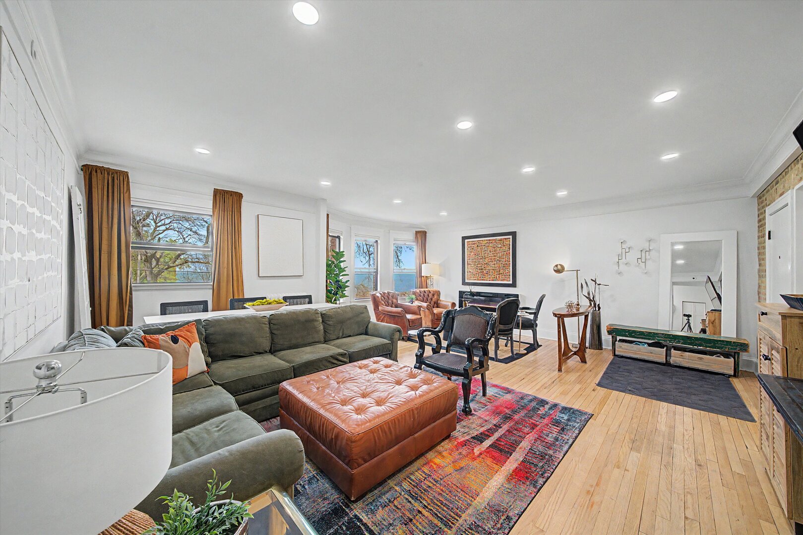 1200 West Sherwin Avenue Chicago IL 60626