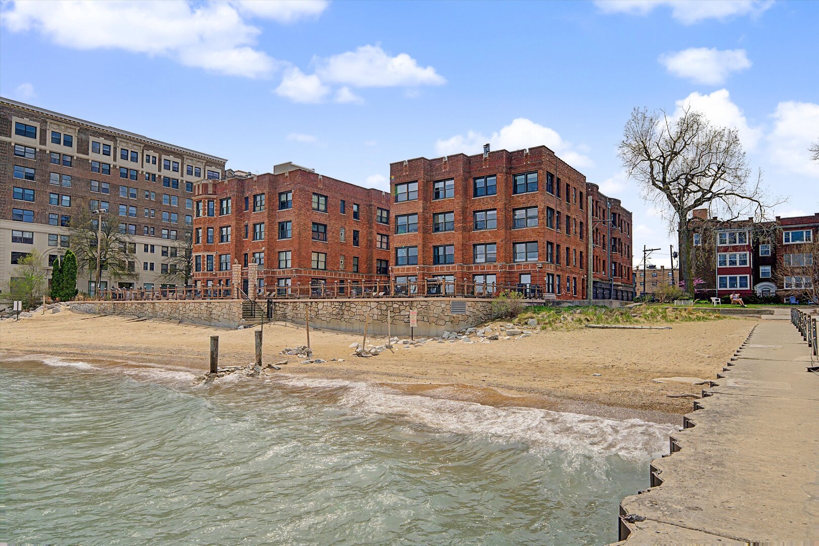 1200 West Sherwin Avenue Chicago IL 60626