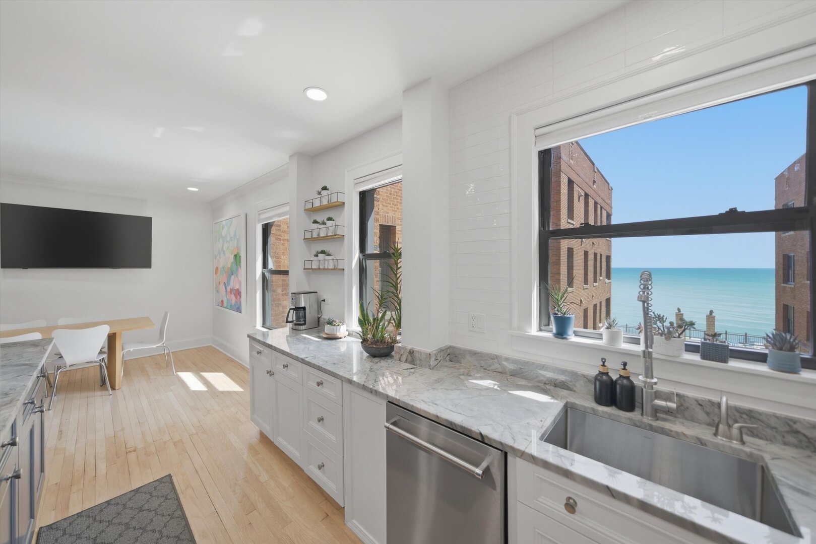 1200 West Sherwin Avenue Chicago IL 60626